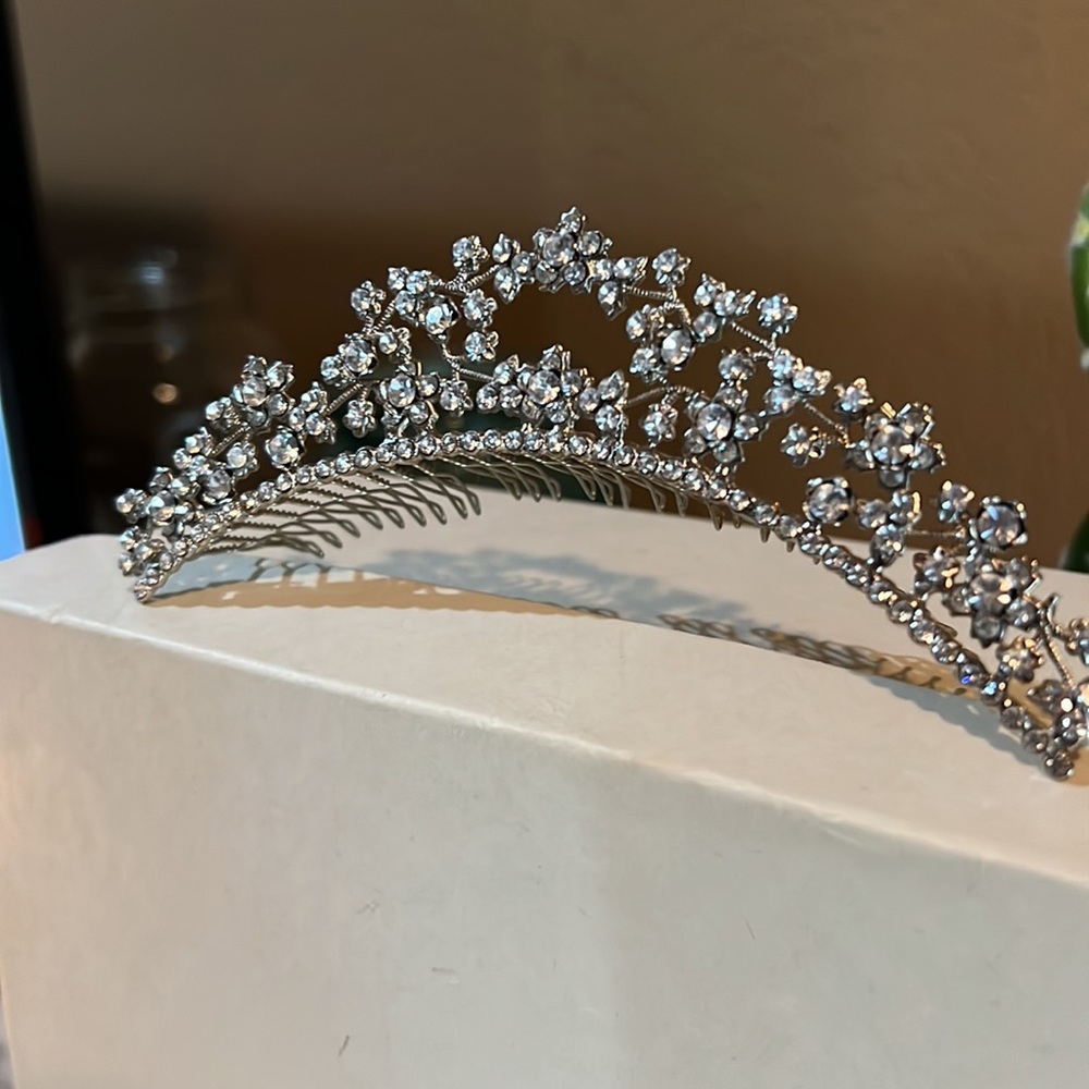 Vera Wang Bridal Terraria